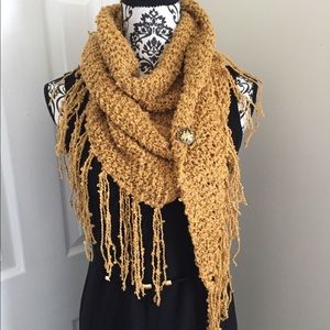 NWOT  SHAWL SCARF